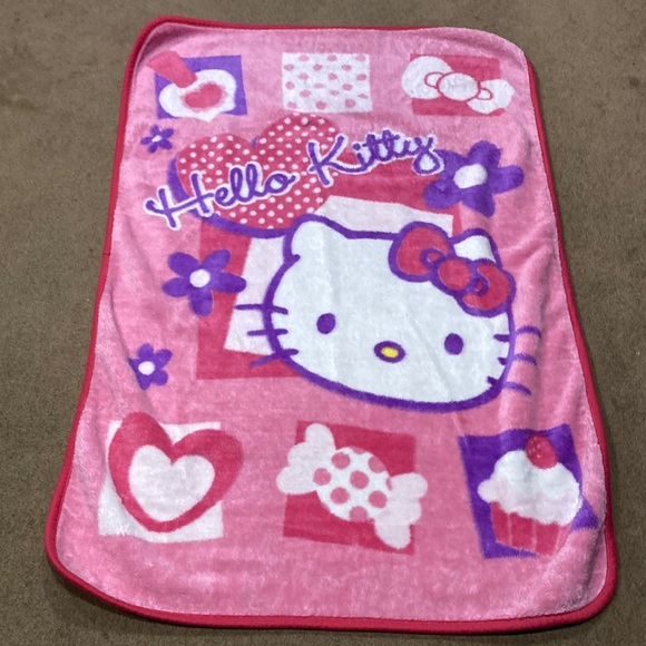 hello kitty blanket - Picture 1 of 5